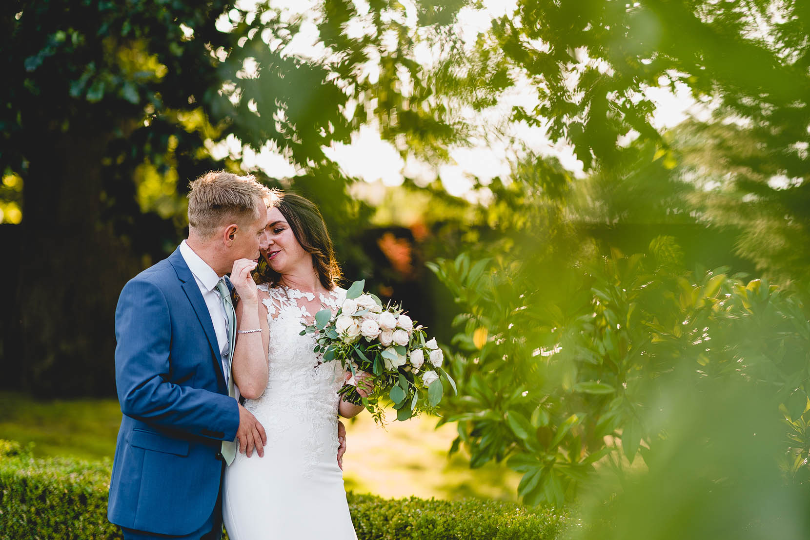 craig and hayley's wedding photography from southwood hall on a gorgeous Summer day